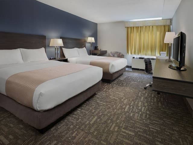 Deluxe Room, 2 Queen Beds, Non Smoking
