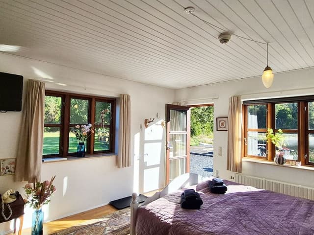 Romantic Studio, Kitchen, Lake View
