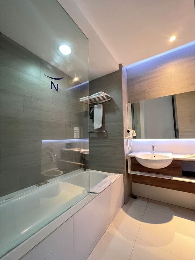 Superior Room, 1 King Bed