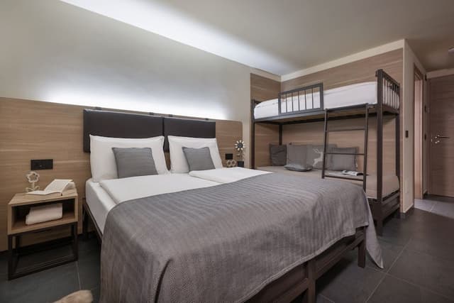 Comfort Triple Room