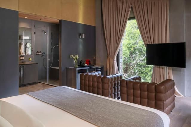 Suite with View