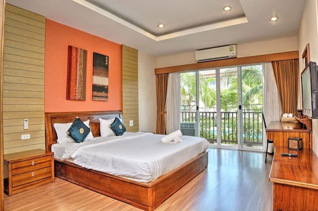 Grand Suite, 2 Bedrooms, Pool Access, Pool View