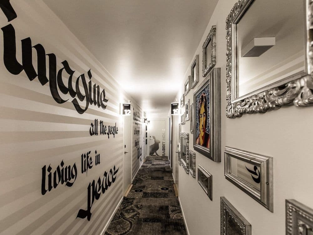 LHotel