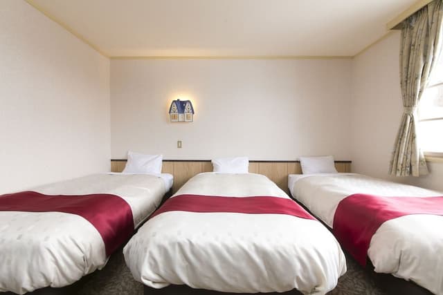 Triple Room