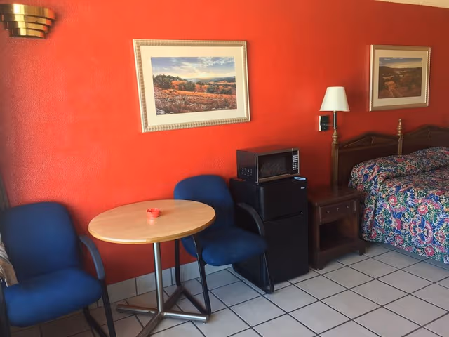 Deluxe Room, 1 King Bed, Smoking, Refrigerator & Microwave