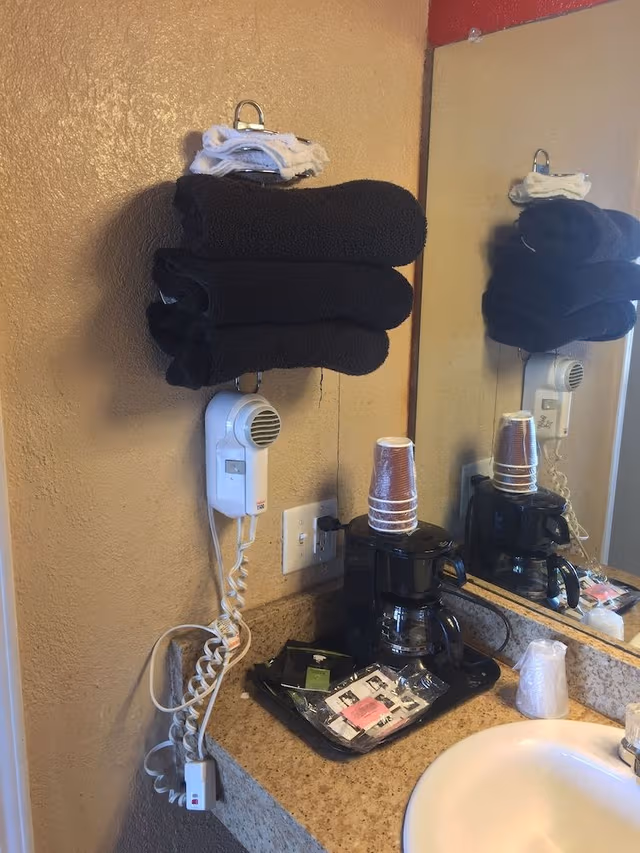 Deluxe Room, 1 King Bed, Smoking, Refrigerator & Microwave