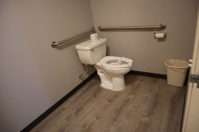 Standard Room, 1 Queen Bed