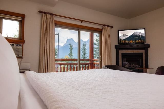 Travellers King Room