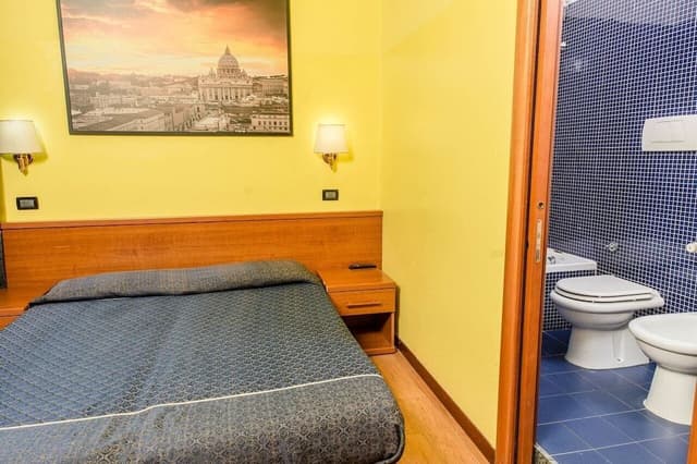 Standard Double Room, Ensuite