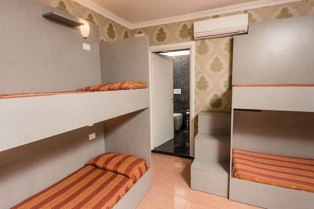 Quadruple Room, Ensuite