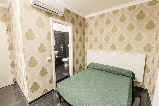 Standard Double Room, Ensuite