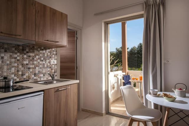 Deluxe One-Bedroom Apartment with Pool View
