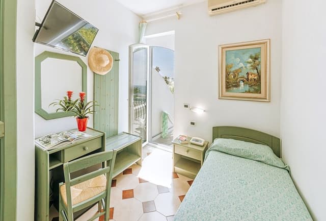 Single Room, Sea View