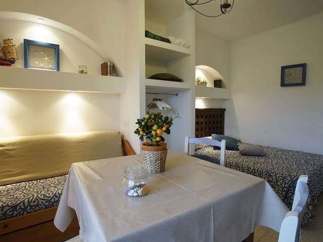 Studio (2 Adults + 1 Child)