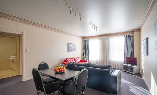 Budget Two Bedroom Apartment (1 Queen, 1 Double)