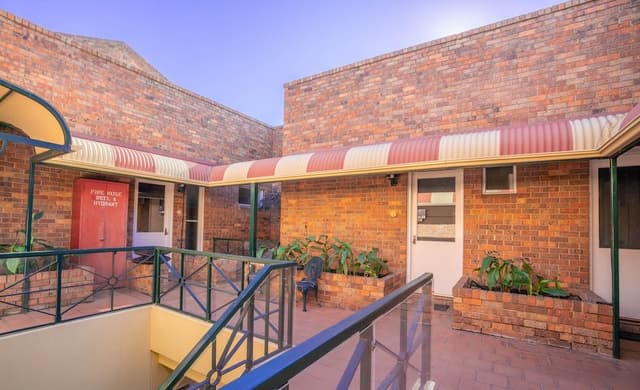 Budget Two Bedroom Apartment (1 Queen, 1 Double)