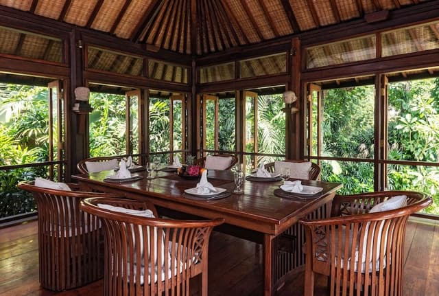 3BR Balinese Villa | Bang & Olufsen Sound System, Pavilion, BBQ, Private Chef, Pool, Garden