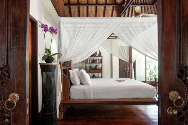 3BR Balinese Villa | Bang & Olufsen Sound System, Pavilion, BBQ, Private Chef, Pool, Garden