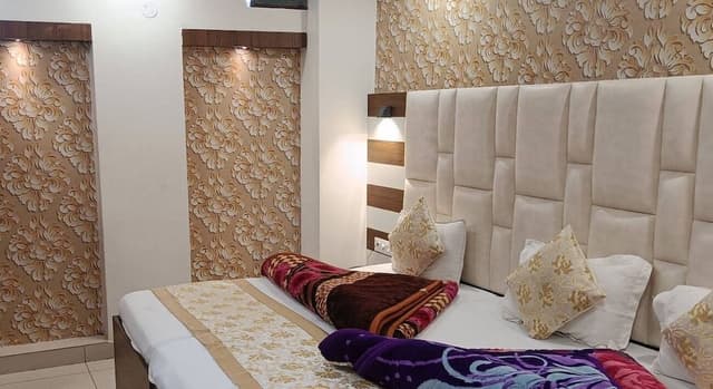 Deluxe Triple Room, City View