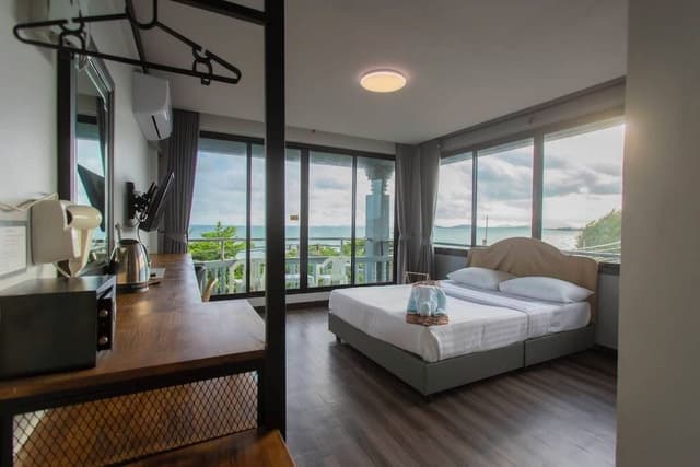 Superior Sea View Room with Balcony