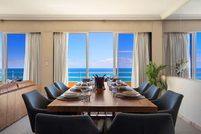 3 Bedroom Sub-Penthouse Ocean View, Ocean Front