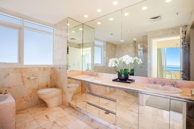 3 Bedroom Sub-Penthouse Ocean View, Ocean Front