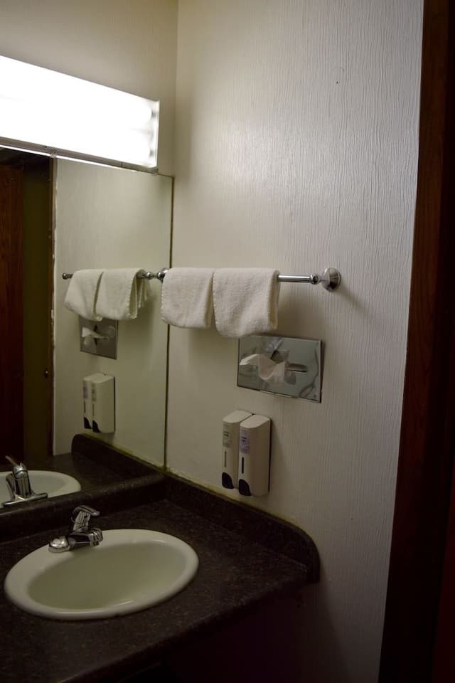 Standard Room, 2 Queen Beds