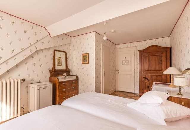 Double Room (Small)