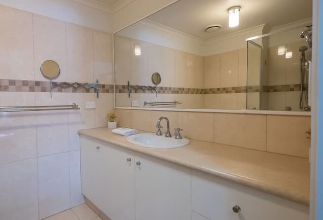 2 Bedroom - Air-Con- Garden views