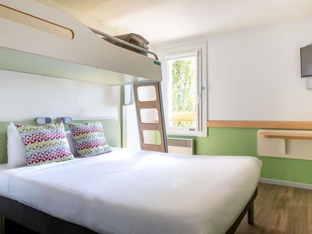 Triple Room, Multiple Beds