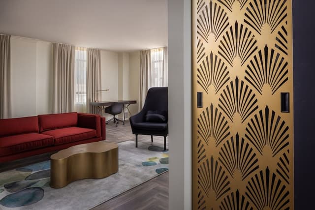 Deluxe Room, 1 King Bed, Accessible