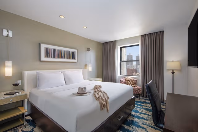 Room, 1 King Bed, Accessible Bathtub