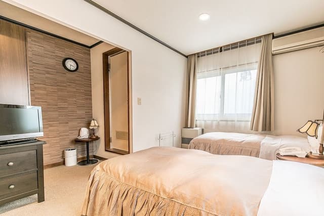 Basic Twin Room