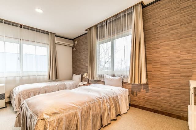 Basic Twin Room