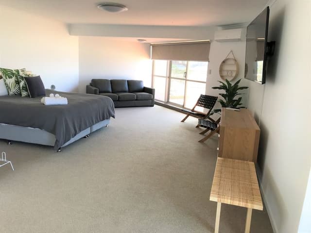 Three Bedroom Apartment Beachfront