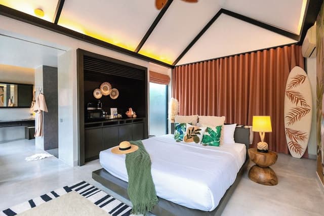 Tropical Pool Villa