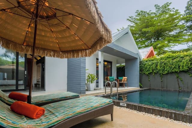 Family Pool Villa