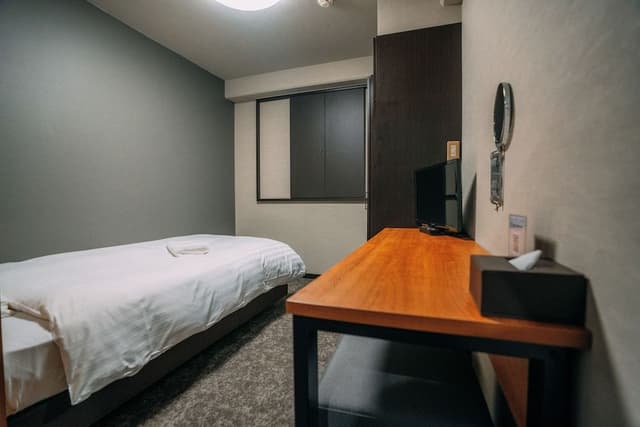 Semi-Double Room, Non Smoking