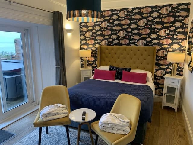Junior Suite, 1 Double Bed, Hot Tub, Sea View