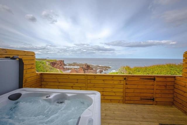Deluxe Double Room, 1 Double Bed, Hot Tub, Sea View
