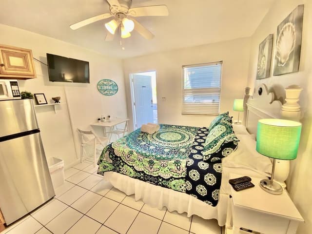Studio, 1 Queen Bed