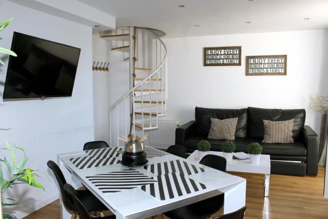 Two-Bedroom Duplex Apartment (6 Adults)