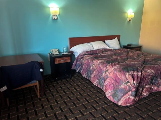 Room, 1 King Bed, Non Smoking