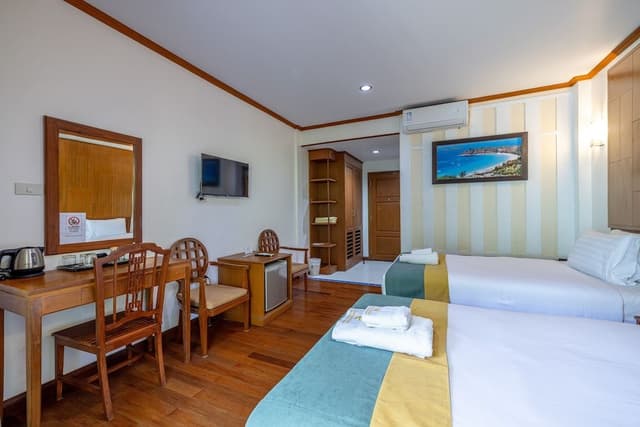 Standard Twin Room