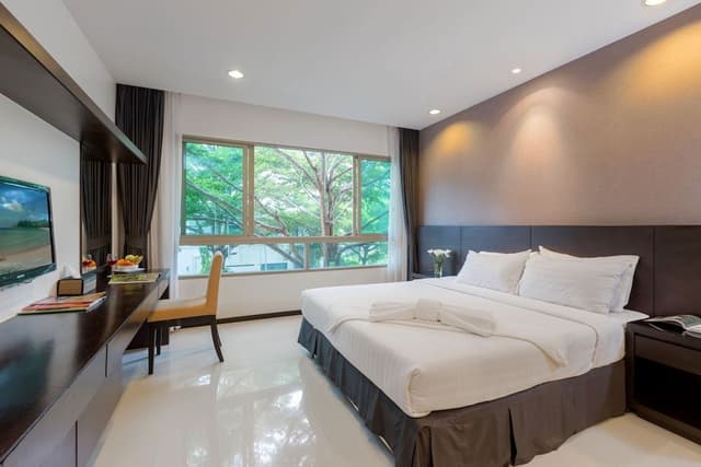 2 Bedroom Suite