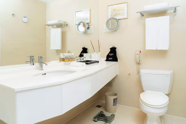 Corner Twin Room