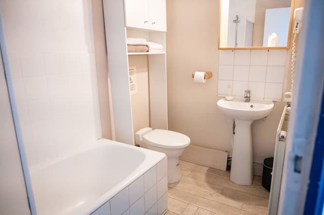 City Triple Room, Multiple Beds, Non Smoking