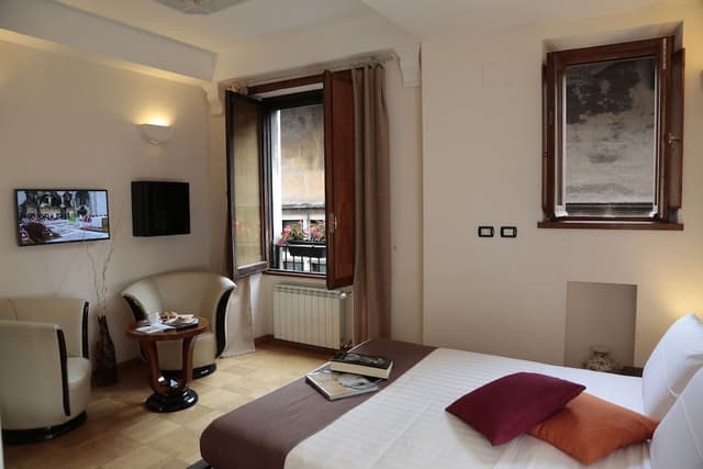 Family Room, Connecting Rooms