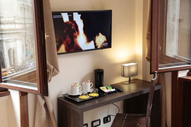 Family Room, Connecting Rooms