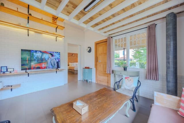 Suite, Garden View